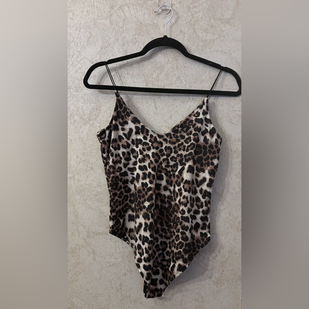 Gaze Leopard Print Bodysuit